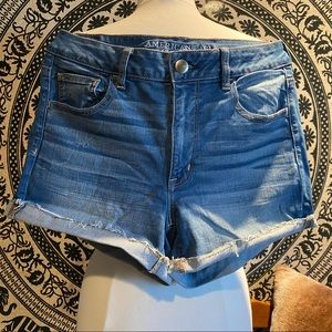 ✨ AMERICAN EAGLE HIGH RISE SHORTIE SHORTS ✨